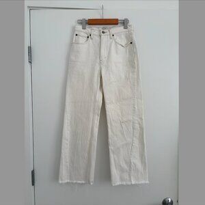 Abercrombie & Fitch 90s Relaxed Jean High Rise - White